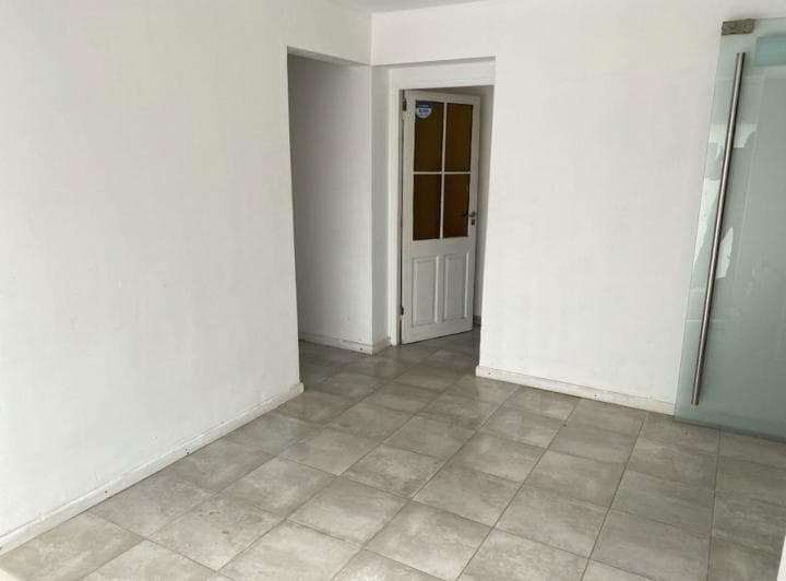 Venta de Propiedad Comercial. Funes. 4 Ambientes - 4