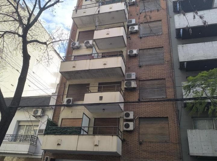 Único Departamento de 3 Amb Impecable con Cochera y Patio! Gran Oportunidad! - 2