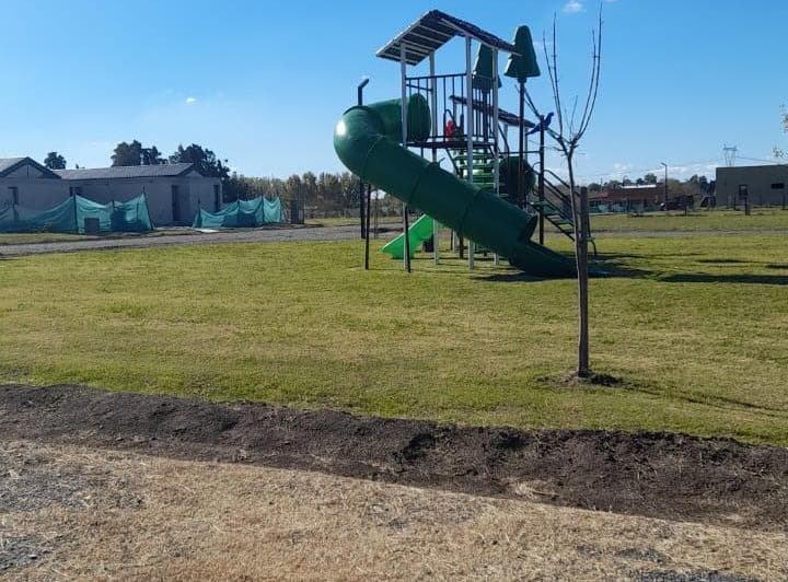 Venta Lote de 600 m. con Servicios Agua - Claocas - Gas - Luz - Fibra Optica, y Amenities - 5
