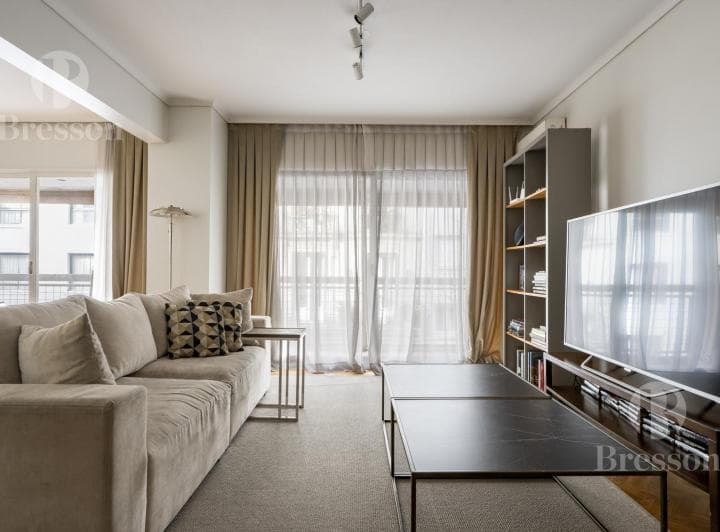 Departamento en Venta de 4 Ambientes con Dependencia y Cochera en Posadas y Libertad - 2