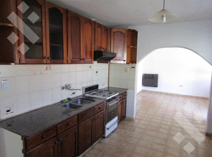 En Venta | Casa de 3 Dorm. Departamento | Fernández Oro - 4