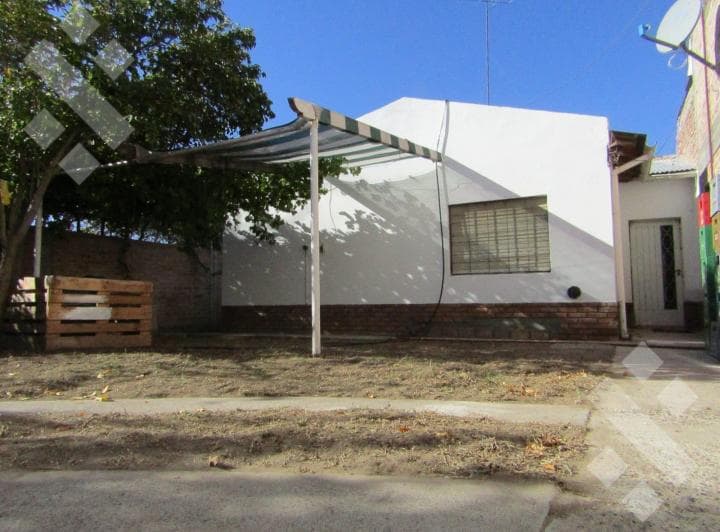 En Venta | Casa de 3 Dorm. Departamento | Fernández Oro - 5