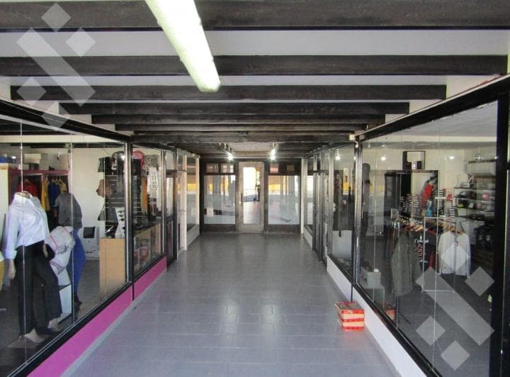 En Venta | Galeria Comercial | 6 Locales Comerciales | Fernandez Oro - 3