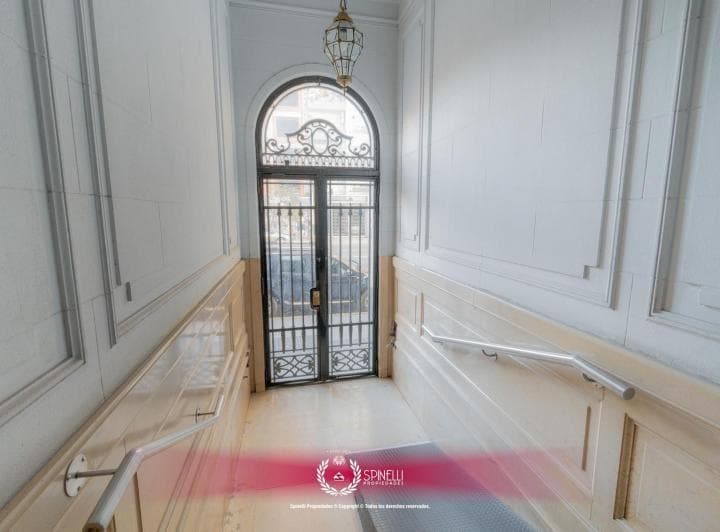 Venta Departamento 3 Ambientes con Dependencia 80 m² Al Frente Céntrico Estilo Francés Apto Crédito - 3