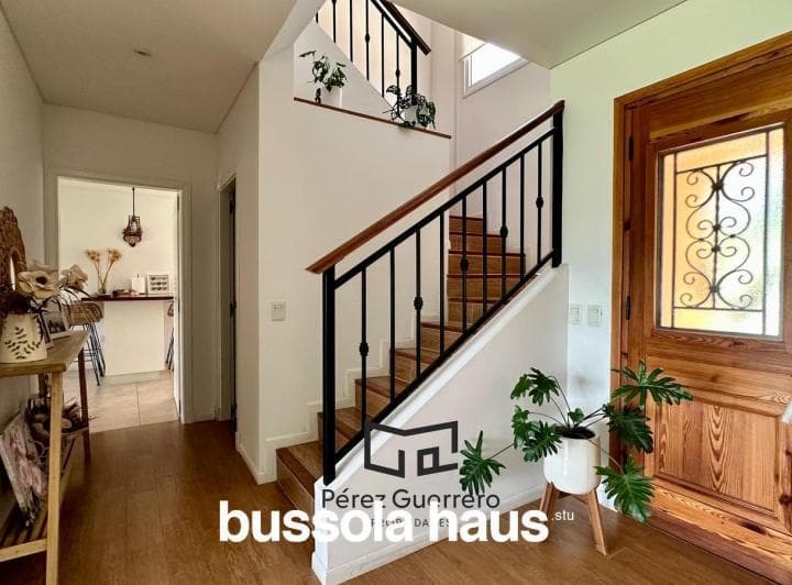 Casa en Venta en El Cantón Islas a Laguna con 4 Dorm. - 5