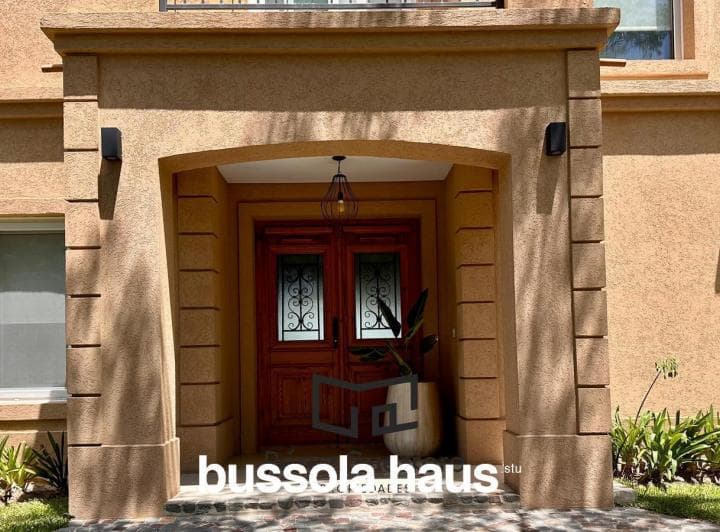 Casa en Venta en El Cantón Islas a Laguna con 4 Dorm. - 4