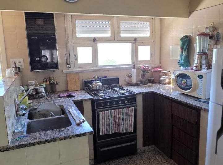 Venta Casa de 3 Amb con Garaje Sobre Lote de 10x40. - 3