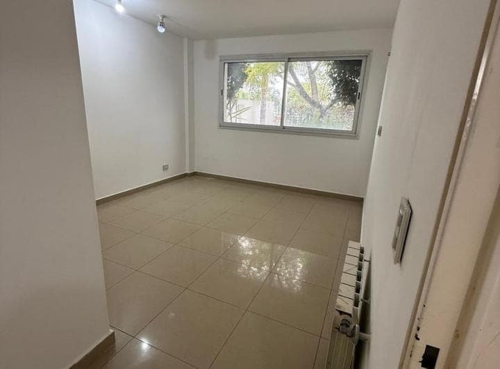 Departamento en Complejo Cerrado - Dos Balcones y Cochera - 5
