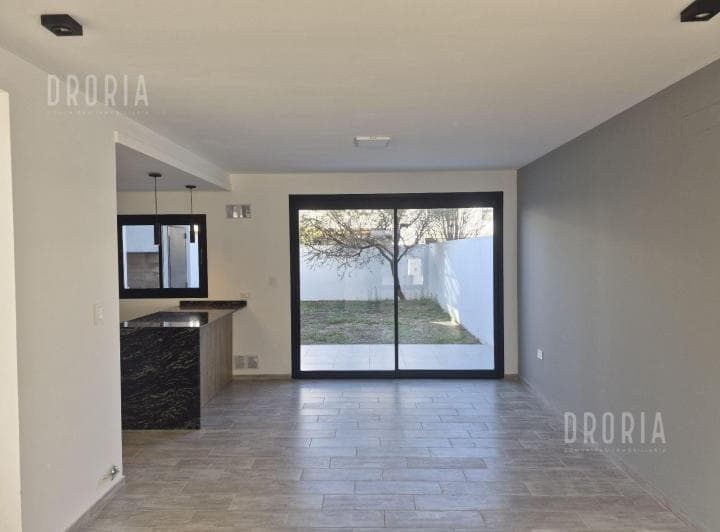 Dúplex Prados de Manantiales - Terreno 150 m², Impecable! - 5