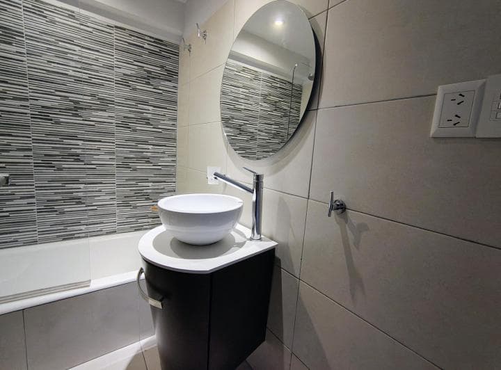 Venta Departamento 3 Ambientes con Balcón Piso Alto - Avda Elcano Colegiales - 4