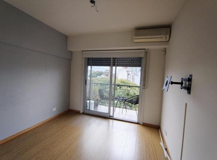 Venta Departamento 3 Ambientes con Balcón Piso Alto - Avda Elcano Colegiales - 2