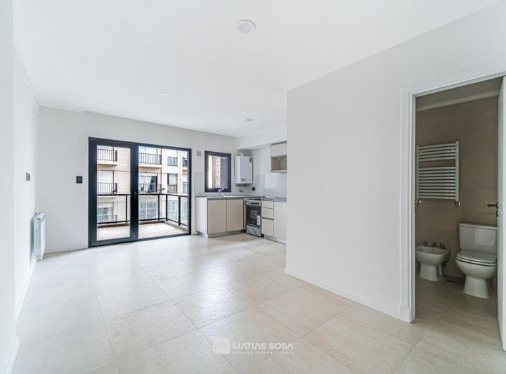 Venta - Departamento - 2 Ambientes - Cochera - a Estrenar - Zona Güemes - 2