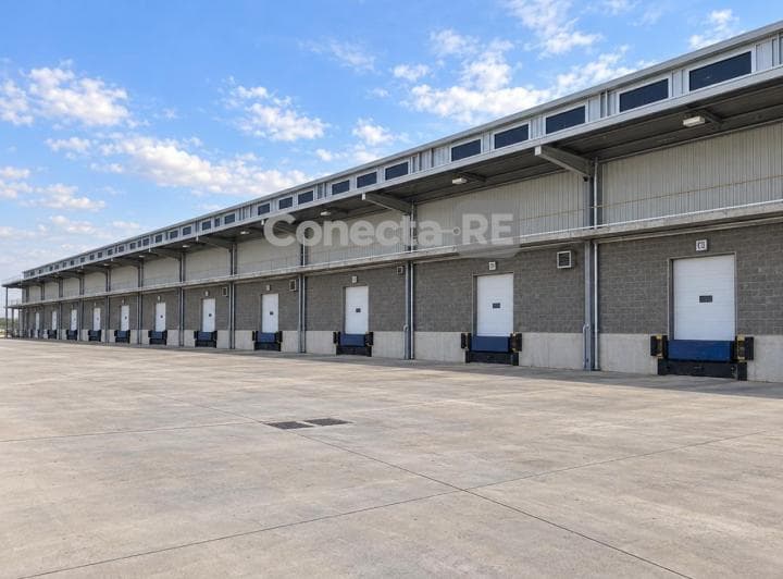 Depósito 2880 m² en Alquiler Dentro de Predio Cerrado en Esteban Echeverria - 2