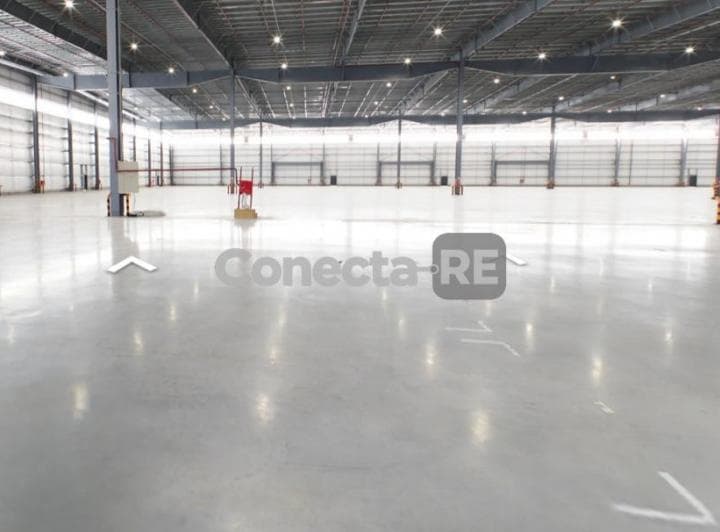 Depósito 1800 m² en Alquiler Dentro de Predio Cerrado en General Pacheco - 3