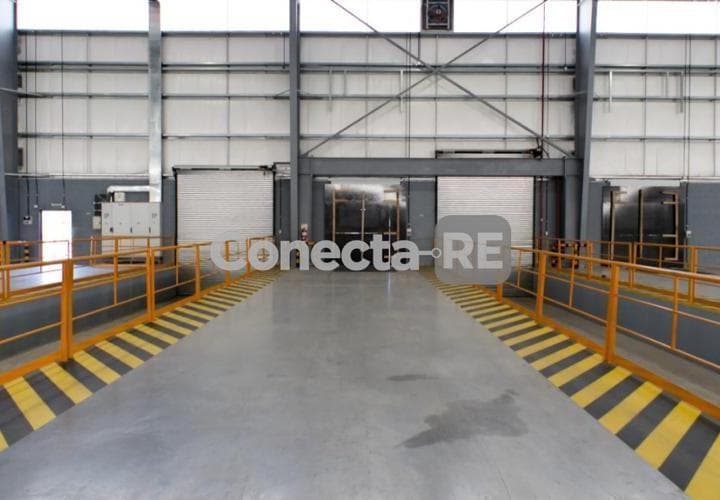 Depósito 1800 m² en Alquiler Dentro de Predio Cerrado en General Pacheco - 2