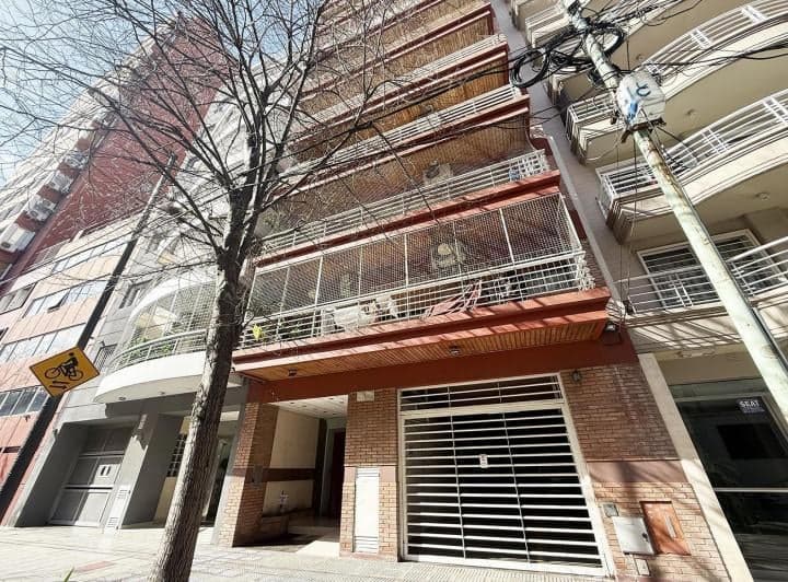Venta Departamento 3 Ambientes con Patio - 3