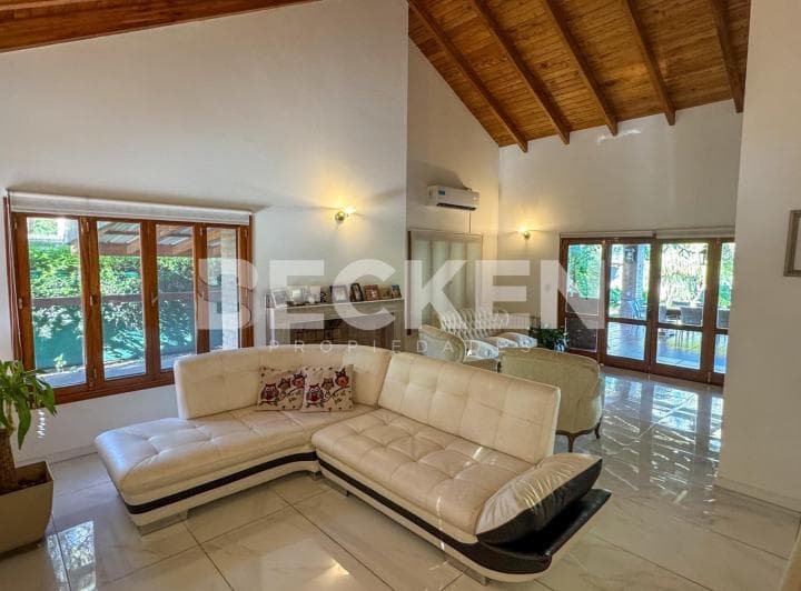 Casa en Venta Lomas de La Carolina Dorm. en Planta Baja - 5