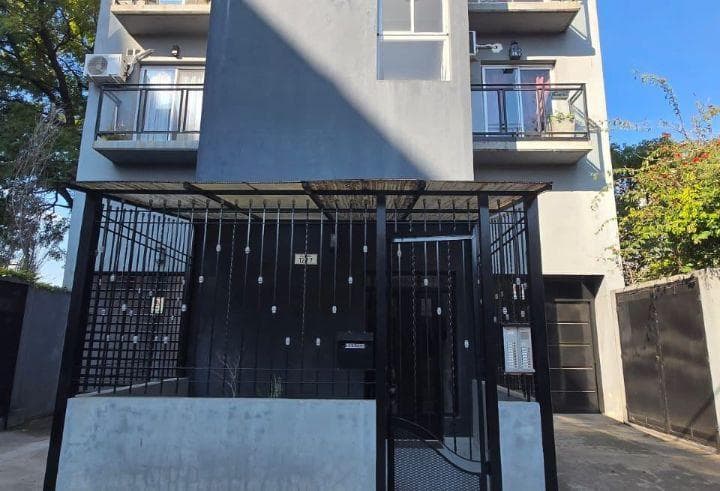 Depto 2 Amb en Venta - Centro de Muñiz - 40 m² con Cochera Incluida - 2
