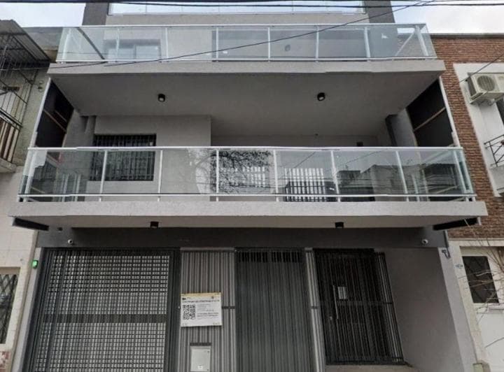 Semipiso 4 Ambientes con Balcon en Villa Luro. - 2
