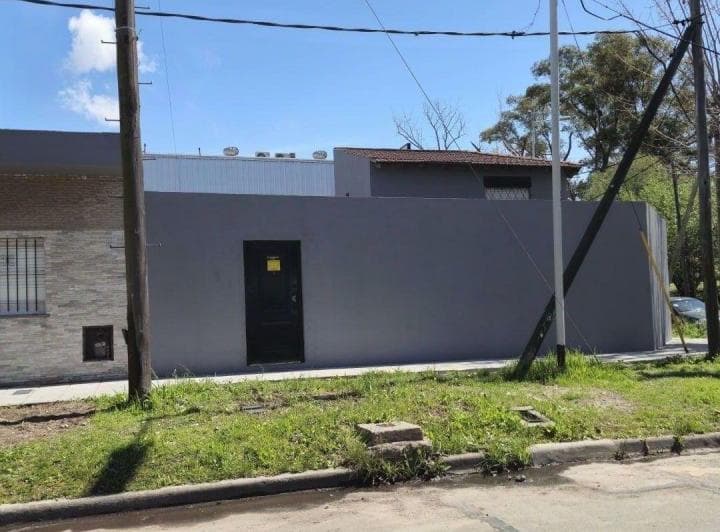 Excelente Propiedad en Wilde, Avellaneda - 2