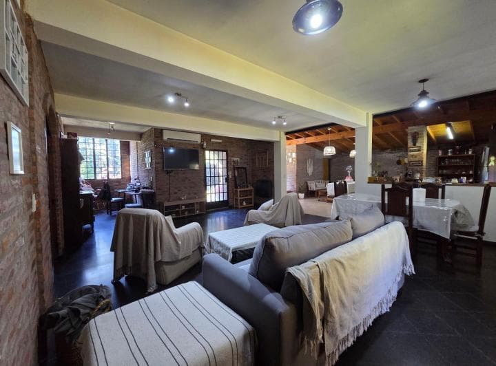 Casa Quinta 3 Ambientes con Parque, Quincho y Pileta en Villa de Mayo Malvinas Argentinas - 3
