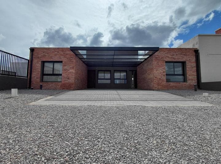 Dúplex en Venta. Planta Baja. 2 Dorm.. Manantiales. - 2