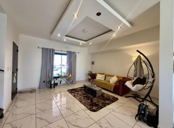 Duplex 3 Dor en Docta Sobre Av Principal, a m de La Guardia - 4