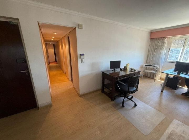 Venta Departamento 4 Ambientes en Moron Centro - 2