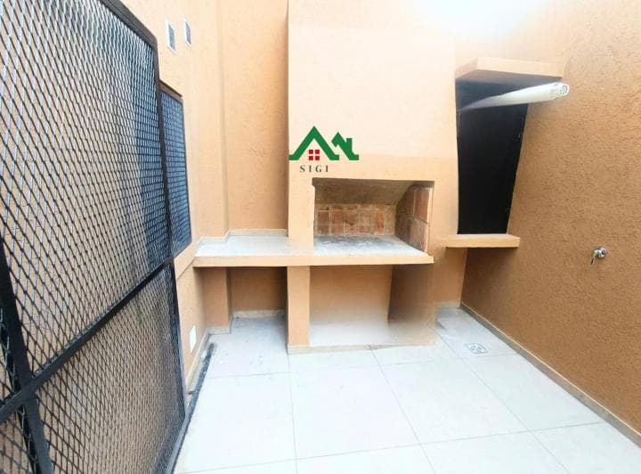 Casa en Venta de 2 Dorm. en Barrio Alto Alberdi a Estrenar Desocupado con Cochera - 4