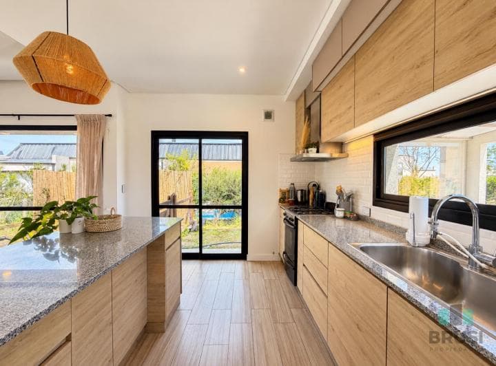 Casa en Venta en Horizontes Al Sur - 4 Ambientes con Pileta - 5