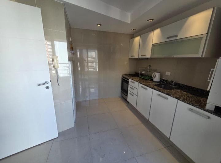 Venta Amplio 2 Ambientes con Cochera en Recoleta - 4