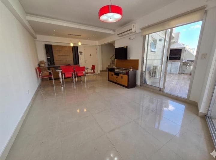 Venta Amplio 2 Ambientes con Cochera en Recoleta - 3