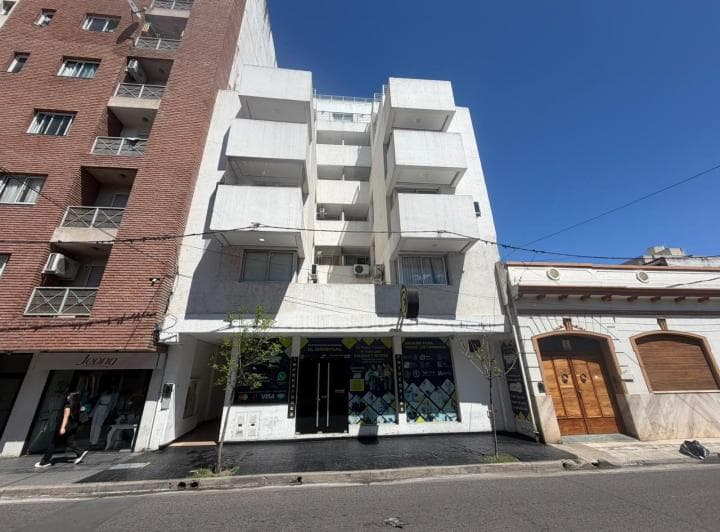¡Venta! Dpto. en Alberdi - 1 Dormitorio ¡Con Amplio Balcón! - 2