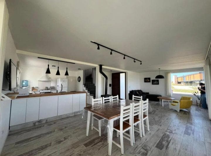 Venta Casa de 3 Dorm., en Puerto del Aguila - 2