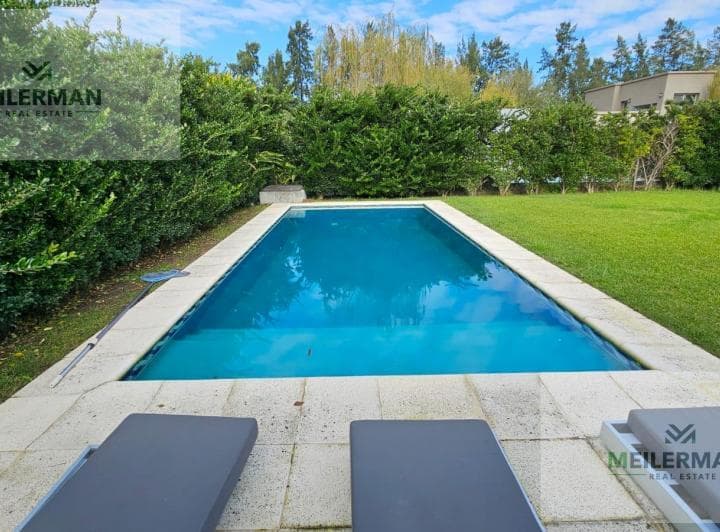 Venta y Alquiler Casa en Una Sola Planta en Barrio Cerrado La Comarca - 5