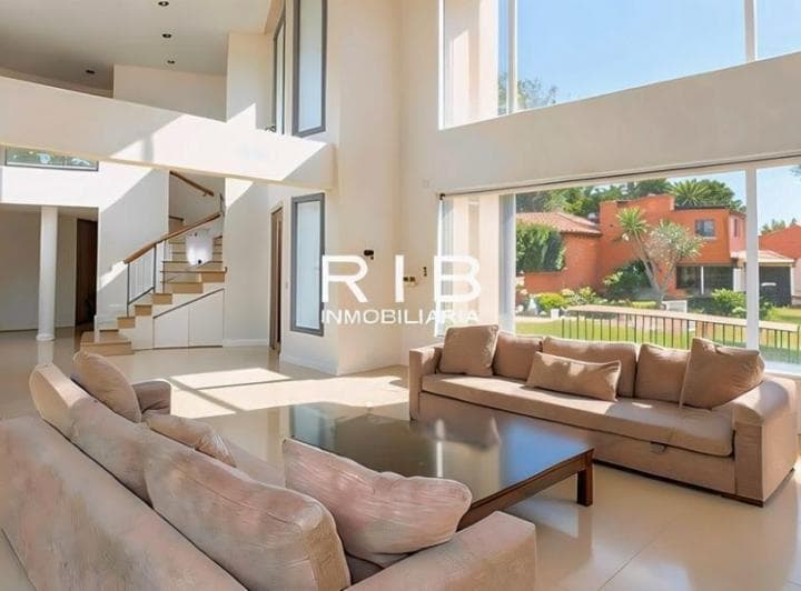 Propiedad Racionalista Sobre 1550 m² - La Martinica - 4