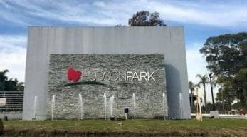 Espectacular Lote en Esquina en Hudson Park - 4