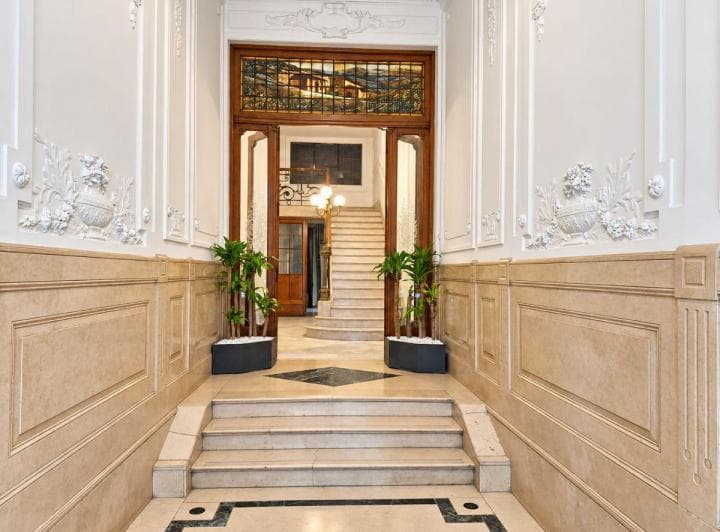 Venta Excelente Propiedad de 153 Apta Para Uso Residencial o Profesional. 5 Ambientes - 4