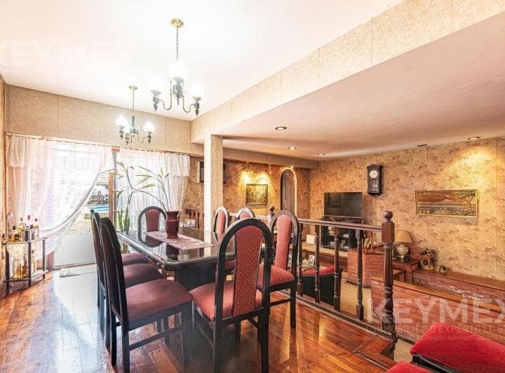 Casa en Venta con Pileta San Martin Zona Residencial - 2