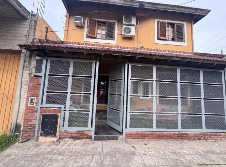 Venta Casa Categ 4 Amb Piscina Quincho Laferrere - 2
