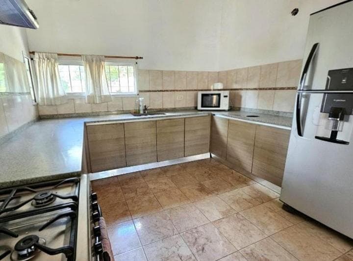 Casa de 3 Dorm. con Piscina y Doble Acceso - 5