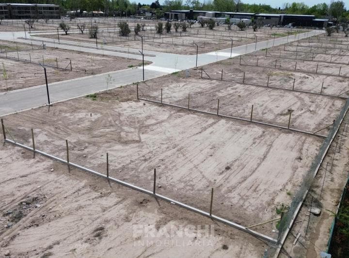 Terreno en Venta Barrio Terruño de Brown - Chacras de Coria - 4