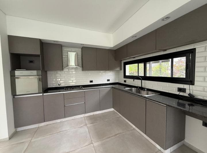 Casa en Alquiler en San Matias! Impecable! - 2