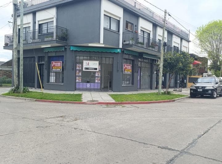 Local en Esquina en Alquiler Castelar Norte - 3