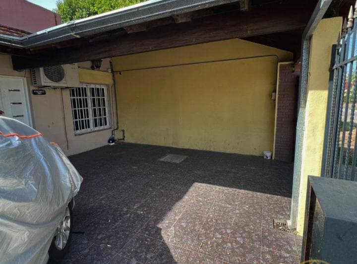 Casa de 259 m² con 4 Dorm. en Venta en Don Bosco Acepta Financiación - 2