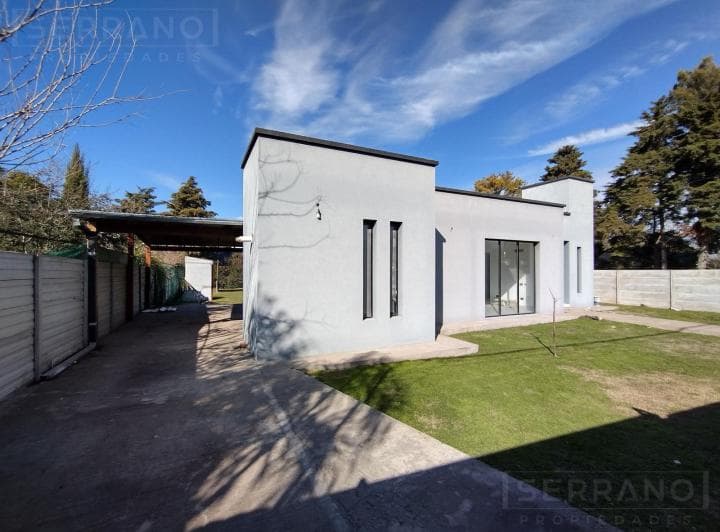 Venta. Casa 4 Ambientes. Losa Radiante. Lote 886 m². Barrio Parque Sakura. Exaltación de La Cruz - 4