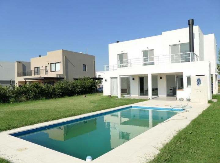 Alquiler Casa Escobar Puertos: 3 Dorm. - Dependencia - Piscina - Náutica - Barrio Ceibos - 2