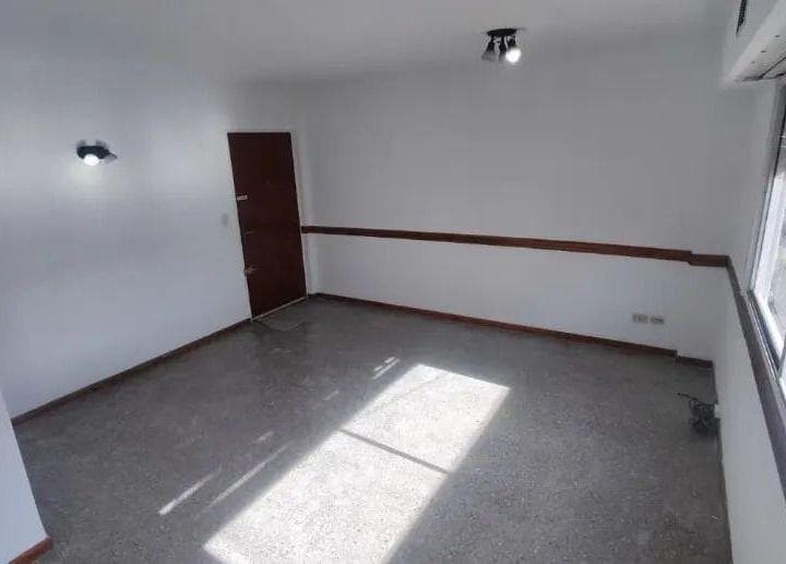 Departamento 2 Amb Frente Venta Villa Sarmiento - 3