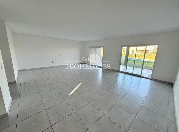 Venta de Casa en Santa Lucia, Pilar - 4