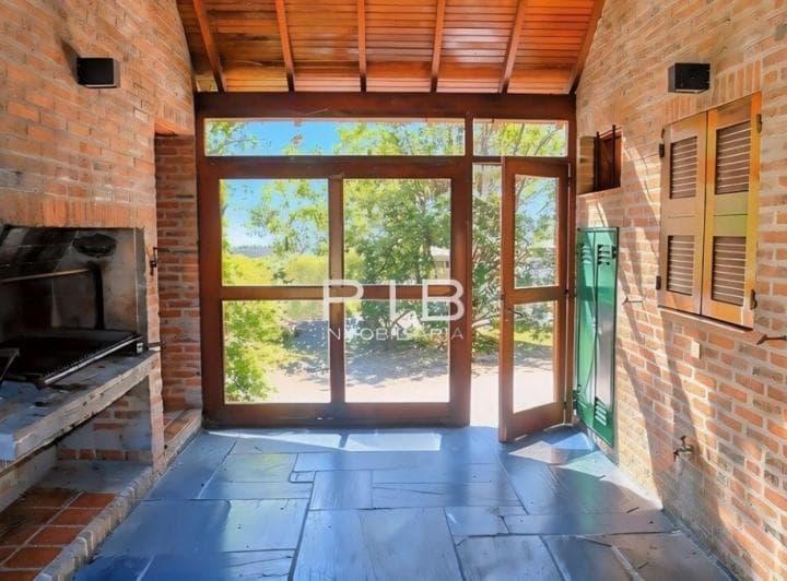 Muy Buena Propiedad Sobre 1640 m² - 5
